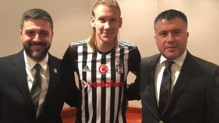 Transferde mutlu son! Yeni Kartal formayı giydi!