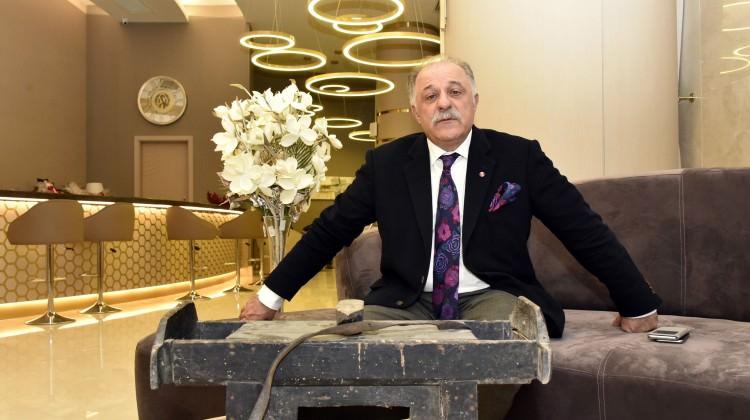 Ayakkabı boyacılığından otel sahipliğine