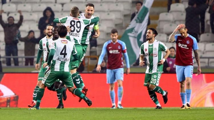 Konyaspor, Trabzon'u yıktı avantajı kaptı!