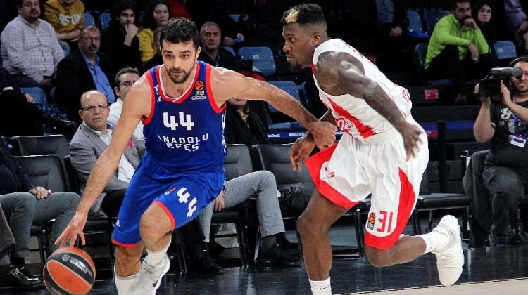Anadolu Efes rekorla kazandı
