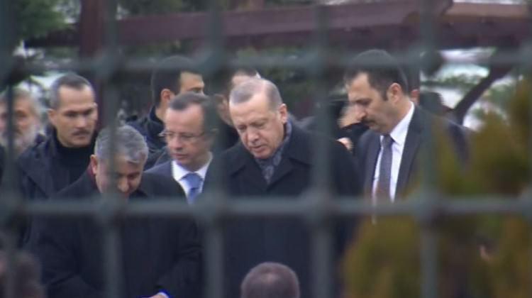 Erdoğan, cuma namazını Hz. Ali Camii’nde kıldı