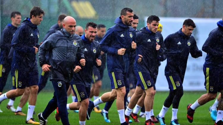 Fenerbahçe, yağmur çamur dinlemedi