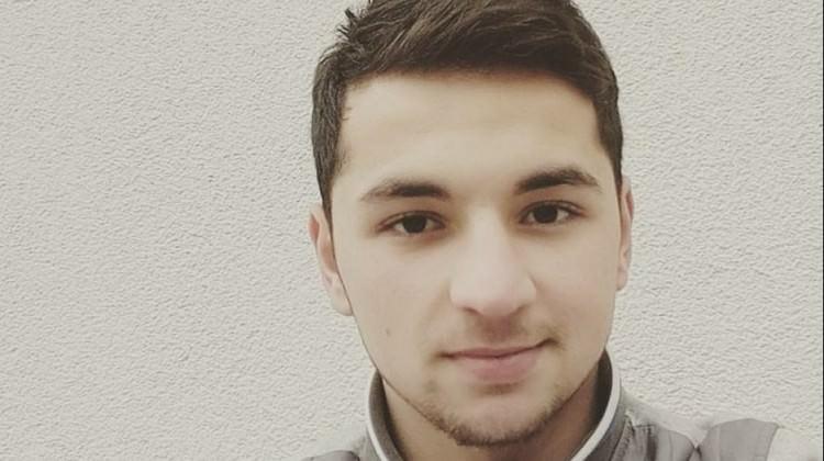 Yolda yürürken araç çarptı! Hayatını kaybetti