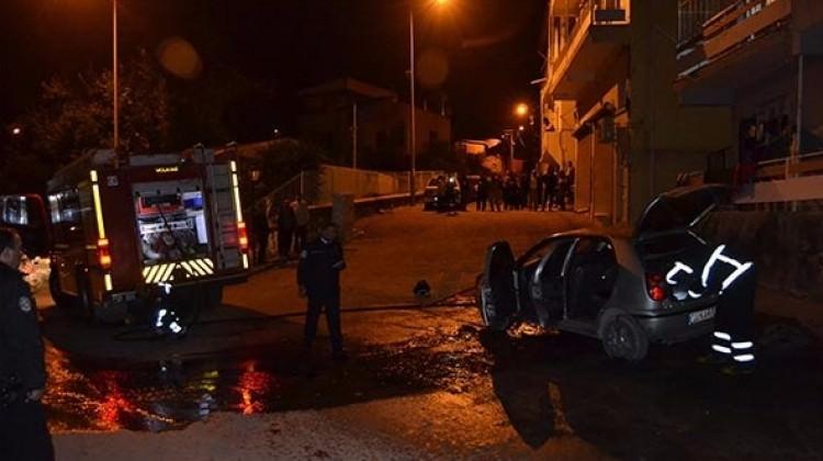 Hareket halindeki otomobil yandı