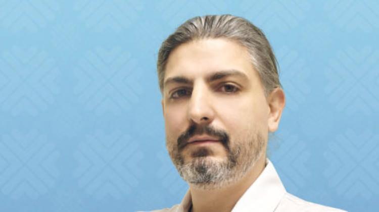 Uzun süre masa başında çalışanlar dikkat!