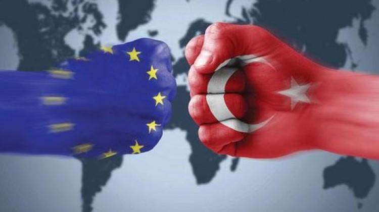 Türkiye'den AB'ye net cevap: Kapıyı dahi açmayız!