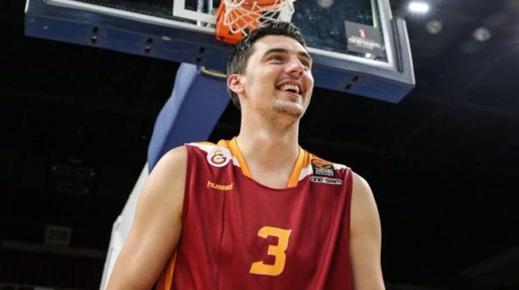G.Saray'da şok! 2,5 ay sahalardan uzak kalacak