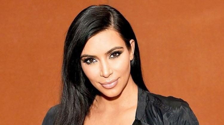 Kim Kardashian öyle bir şey giydi ki Kim Kardashian öyle bir şey giydi ki