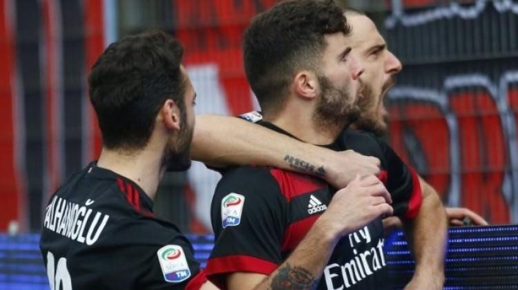 Hakan'lı Milan farklı kazandı