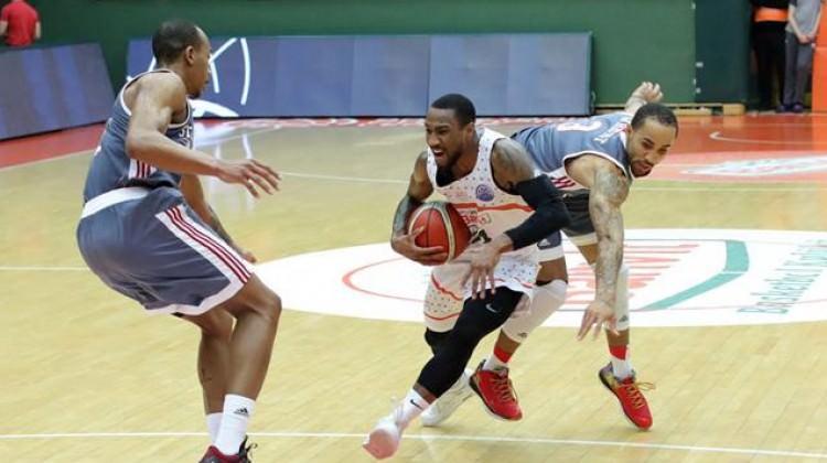Banvit liderliği kaptırdı!