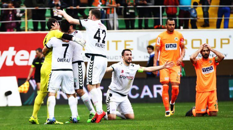 Çılgın maç! 3 gol, 2 penaltı, 1 kırmızı kart