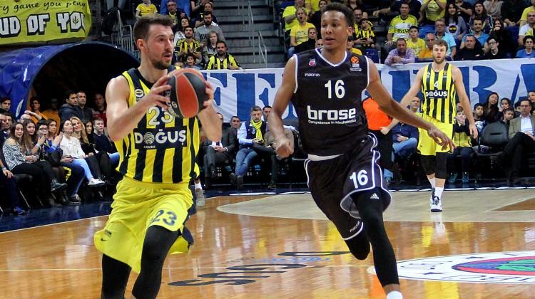 Fenerbahçe Doğuş'u Jan Vesely uçurdu!