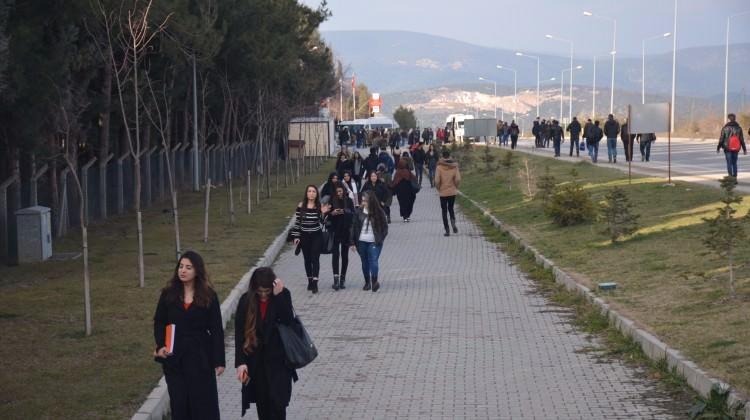 25 kuruşluk zam için 5 kilometre yürüdüler
