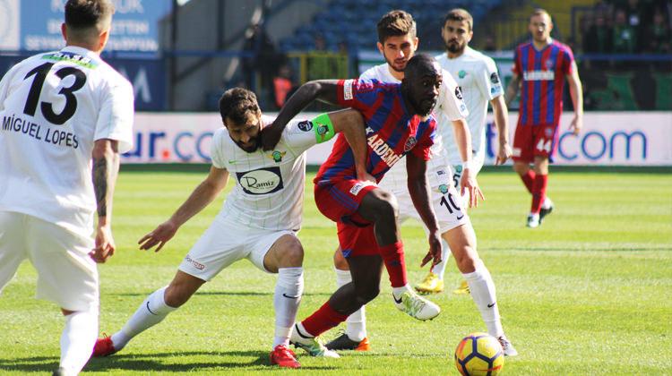 Akhisarspor Karabük'ü uçuruma itti!