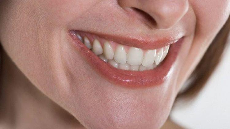 Diş eti rahatsızlıkları ve kanaması neden olur Diş eti rahatsızlıkları ve kanaması neden olur