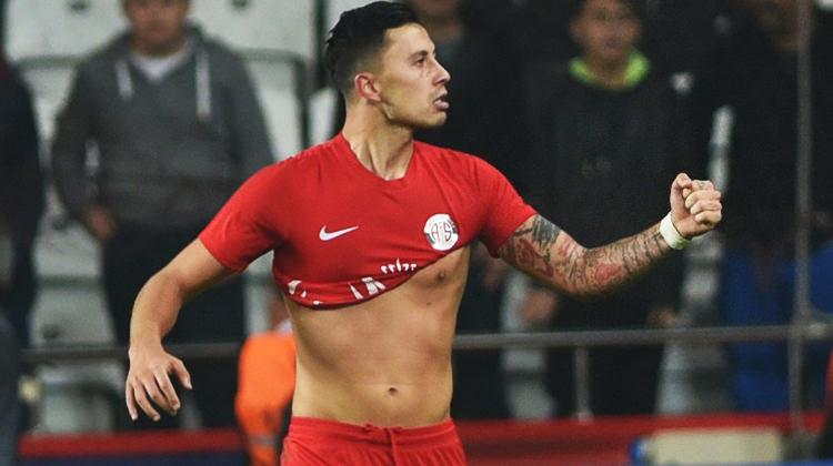 Emre: İşimiz bu, buradayız ama şehitler verdik!