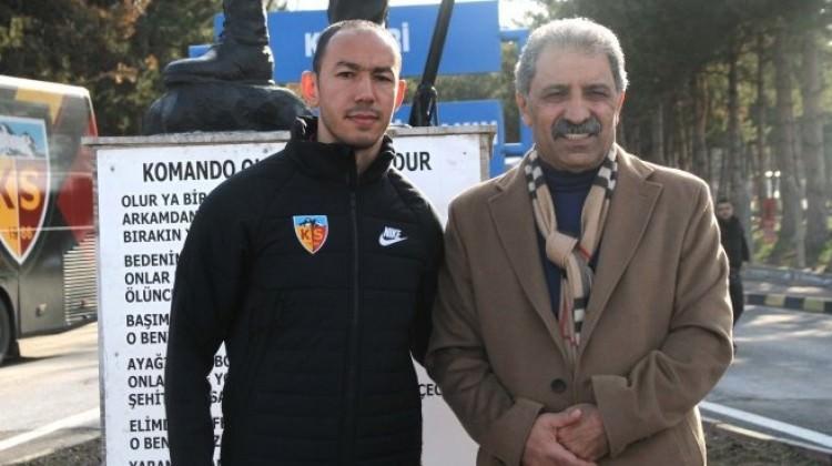 Kayserispor'dan Mehmetçik'e moral ziyareti