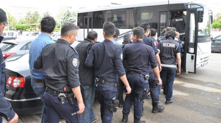 Bitlis merkezli terör operasyonu: 8 tutuklama