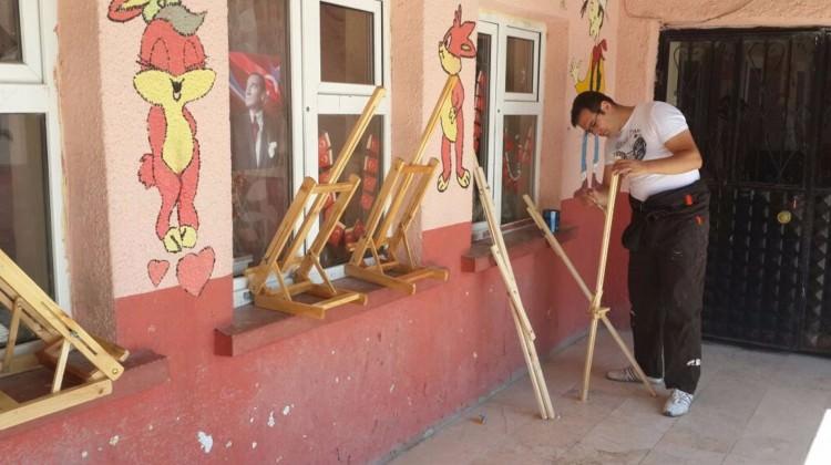 Bu öğretmen sırtta taşınır! Helal olsun...