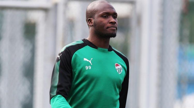 Bursaspor İstanbul'a gitti! Moussa Sow...