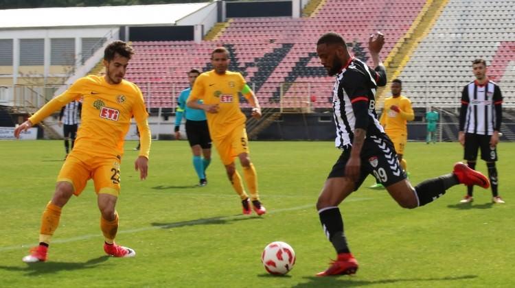 Eskişehirspor deplasmanda kazandı!