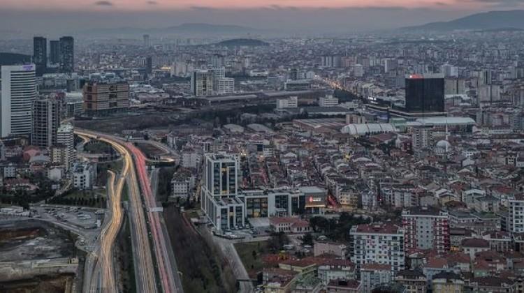 Faizler arttı, kredili konut satışları düştü
