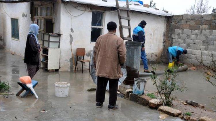 Şanlıurfa'da sağanak yağış hayatı felç etti