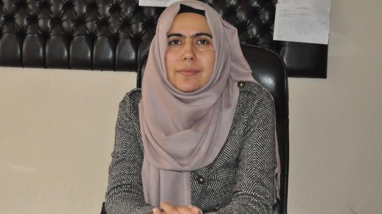 'Kameralar önünde zorla başörtüsü açtırdılar'