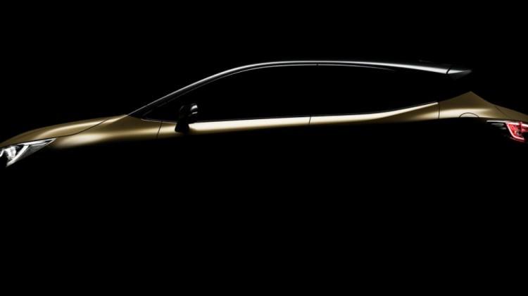 Yeni Toyota Auris'ten ilk fotoğraf