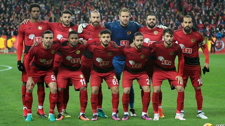 3'ünün birden sözleşmeleri feshedildi!
