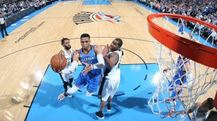 Spurs Westbrook'u durduramadı