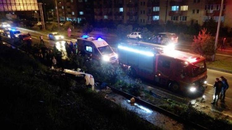 Otomobil istinat duvarından düştü: 1 ölü, 3 yaralı