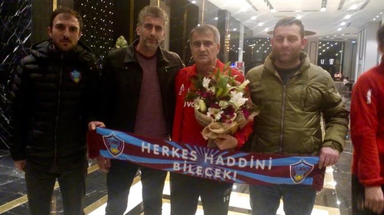 Trabzonsporlu taraftarlardan Şenol Güneş'e ziyaret