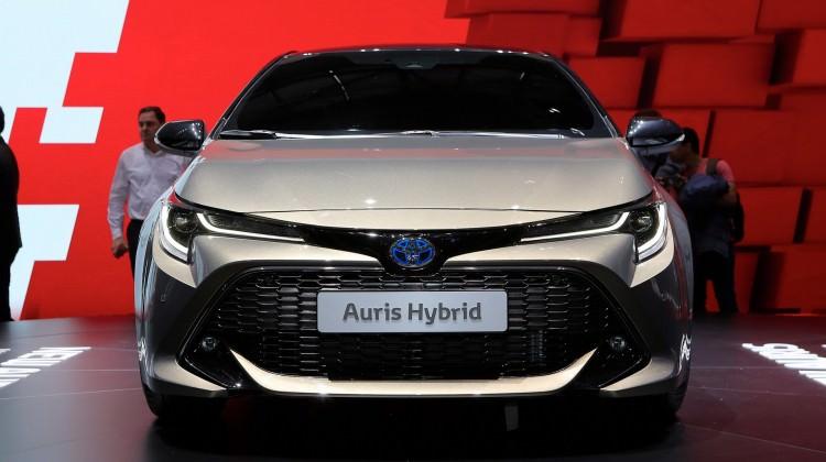 Yeni Auris yüzünü gösterdi