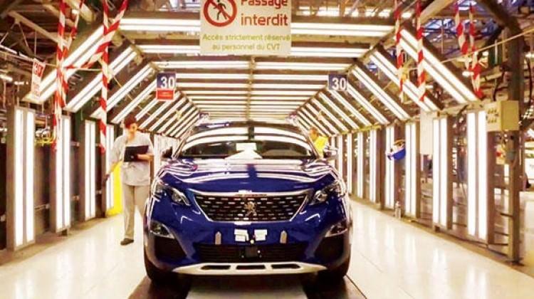 Fransızlar Afrika’da Peugeot ve Opel üretecek