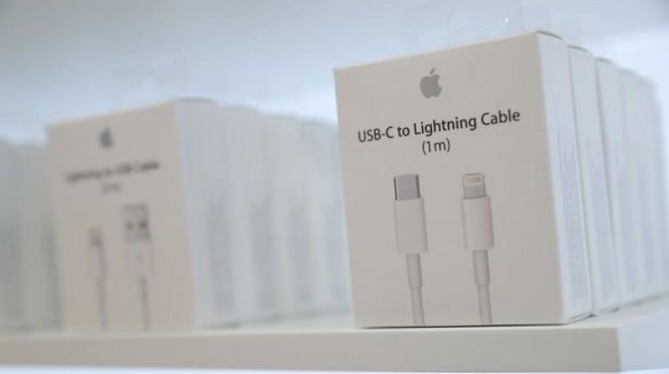 iPhone kullananlar dikkat! Kablolar değişiyor