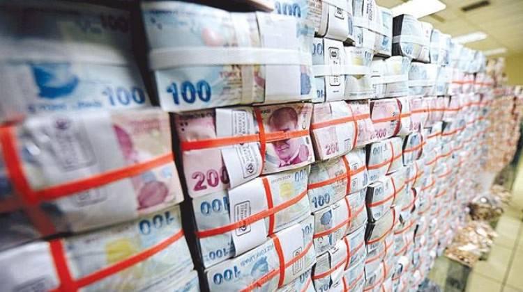 Bütçe kasımda 7.6 milyar TL fazla verdi