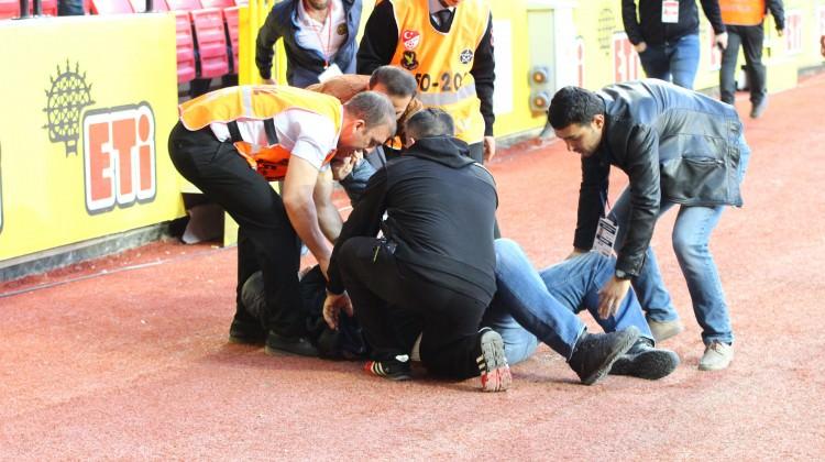 Maç sırasında kalp krizi geçirdi!