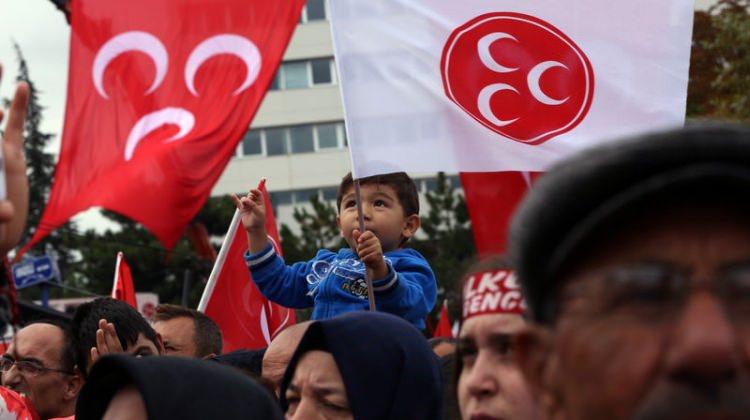 MHP'de büyük heyecan! 3 partiye davet yok!