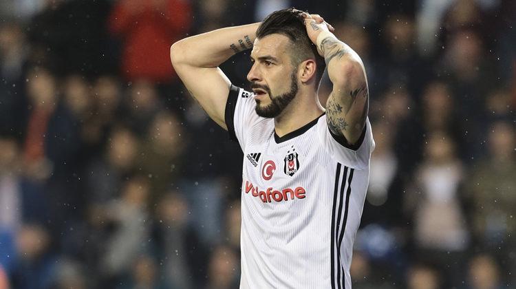 Negredo maç sonunda hastaneye kaldırıldı!
