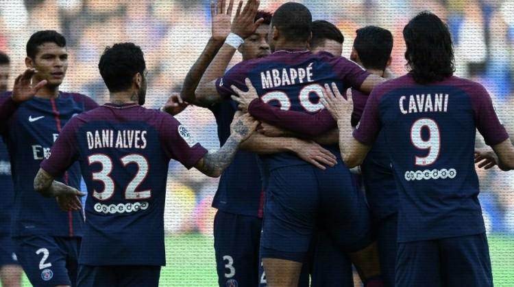 PSG, 10 kişiyle kazandı