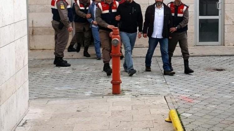 12 FETÖ'cü haine müebbet hapis