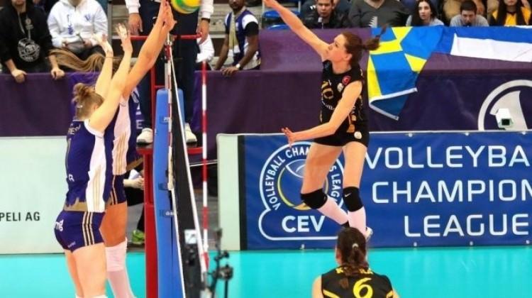 VakıfBank deplasmanda avantajı kaptı!