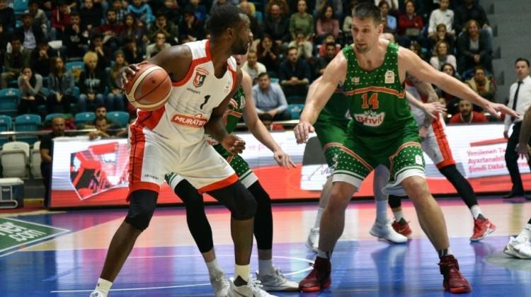 Banvit, Muratbey Uşak'ı ateşe attı!