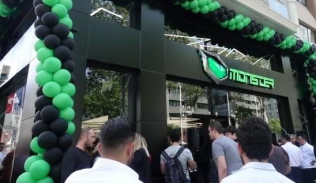 Monster Notebook 2. oyun mağazasını İzmir'de açtı