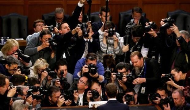 Zuckerberg'in senatoda zor anları