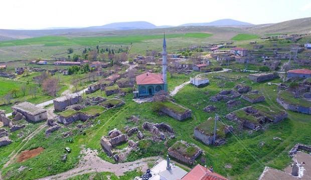Valiyi bile şaşırtan köy!