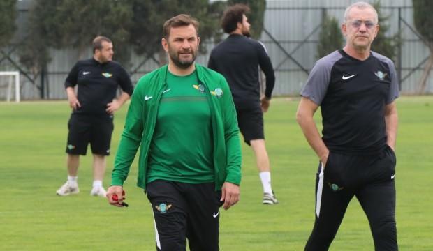 Akhisarspor Galatasaray'a kilitlendi
