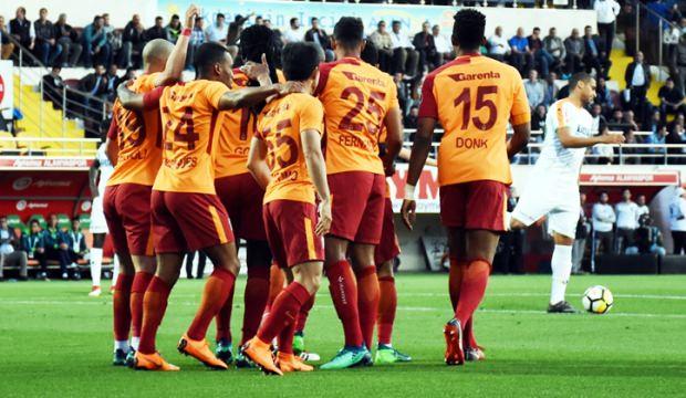 Galatasaray zirveyi bırakmadı!