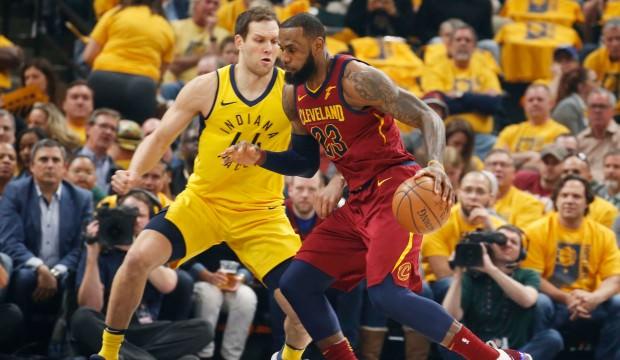 Indiana LeBron'a rağmen seride öne geçti